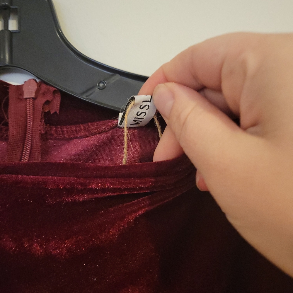 Misslook Burgundy Velvet Dress - Picture 3 of 4
